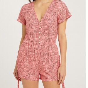 GAP Red Floral‎ Print Button Front Romper Shorts Belted Pockets Size M